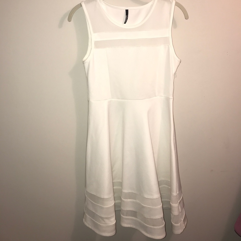 White Lulu’s sleeveless dress